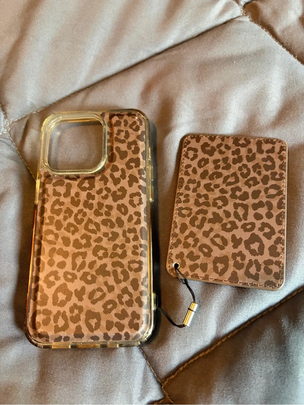 Walli Leopard Print Phone Case w removable magnetic wallet. Used good condition.